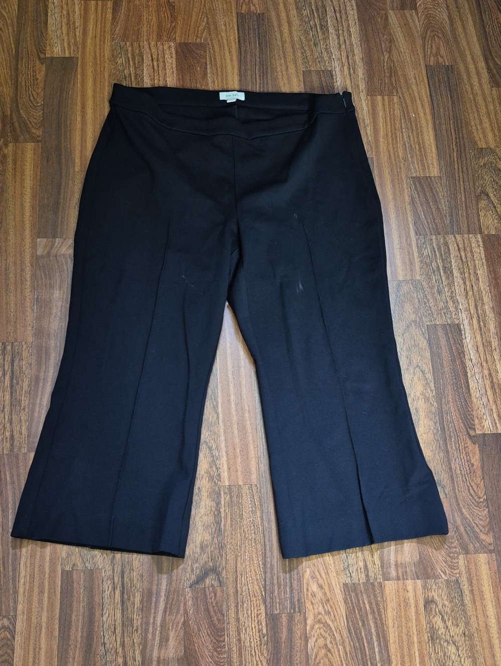 Women's Black Wide-Leg Crop Trousers